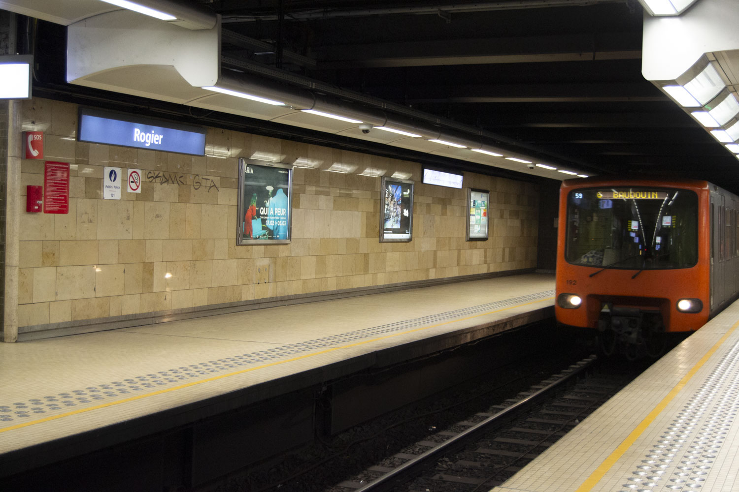 Départ du centre-ville de Bruxelles en métro © Globe Reporters