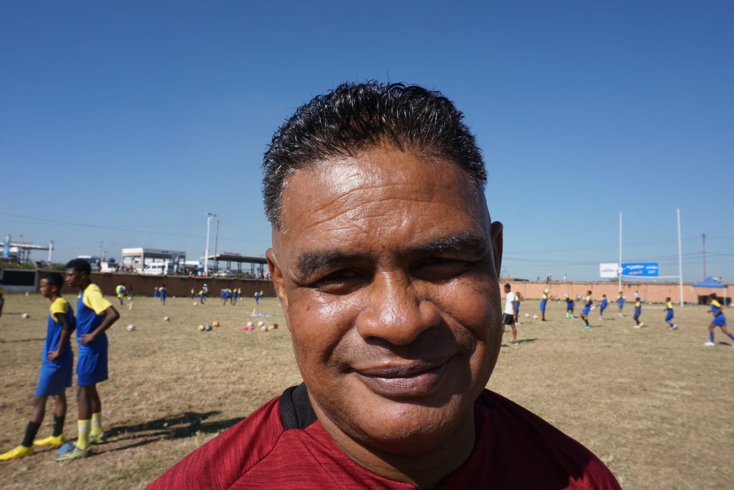 Portrait de Romuald RAKOTONDRABE, le coach Rôrô © Globe Reporters