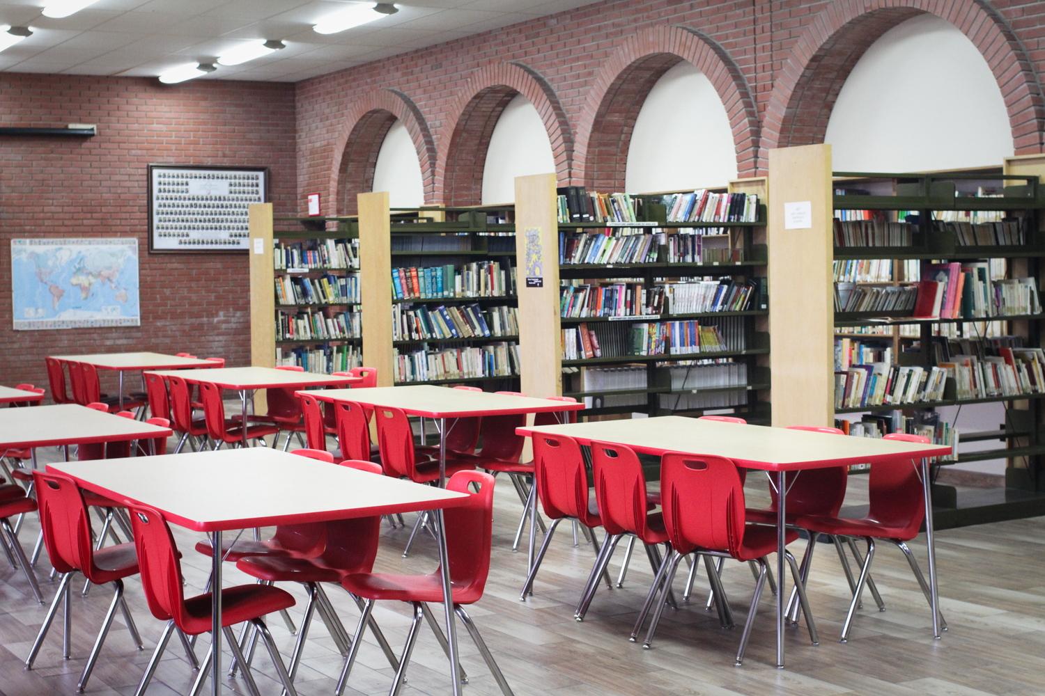 La bibliothèque du Collège Français.