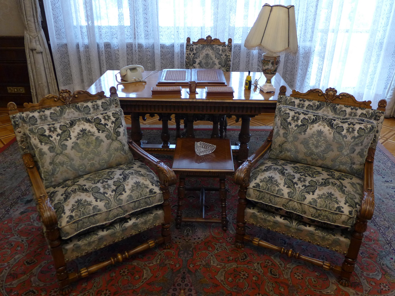 Le bureau de Nicu, l’un des trois enfants du couple Ceausescu.