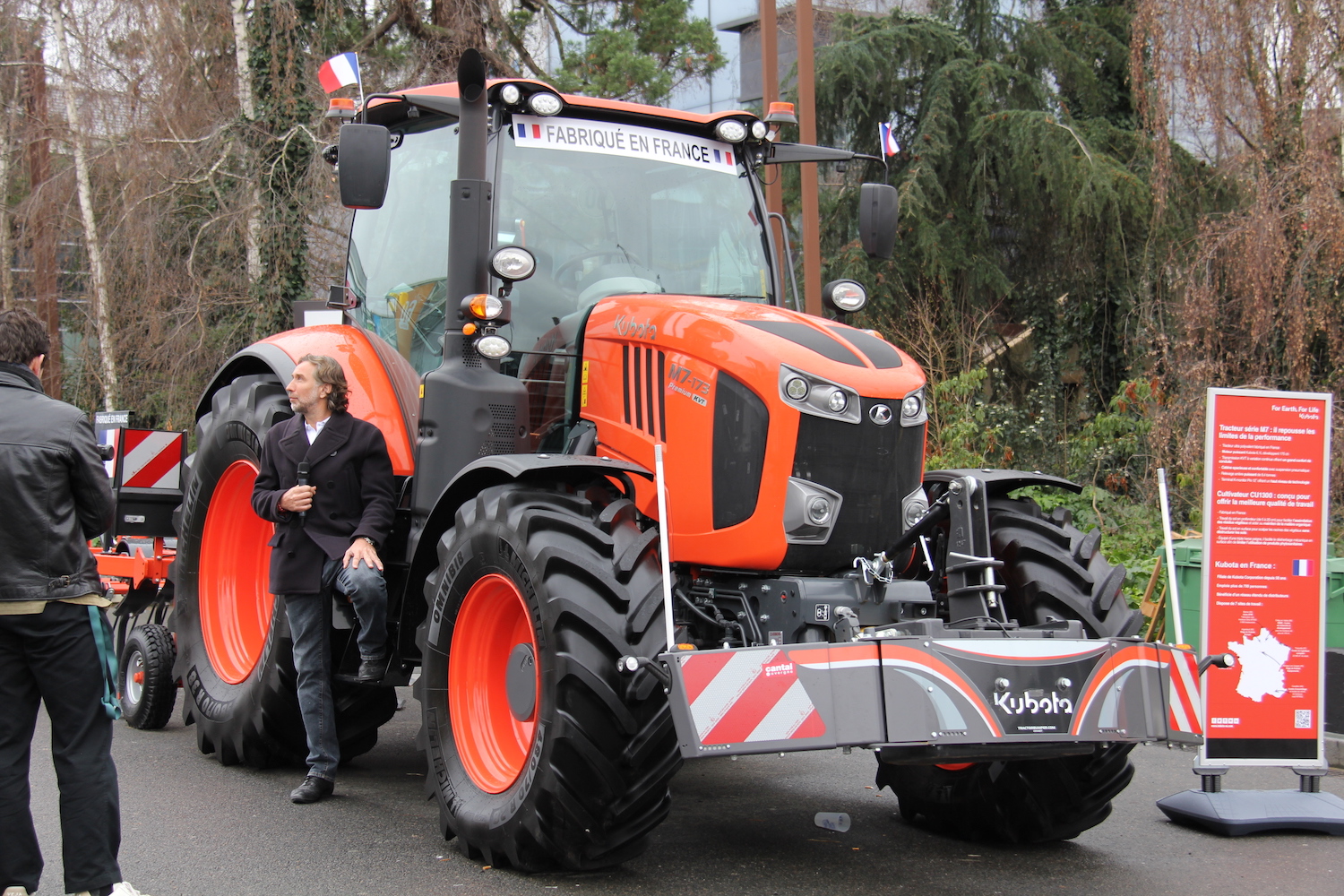 Un ingénieur français tente de populariser son tracteur fabriqué en France © Globe Reporters
