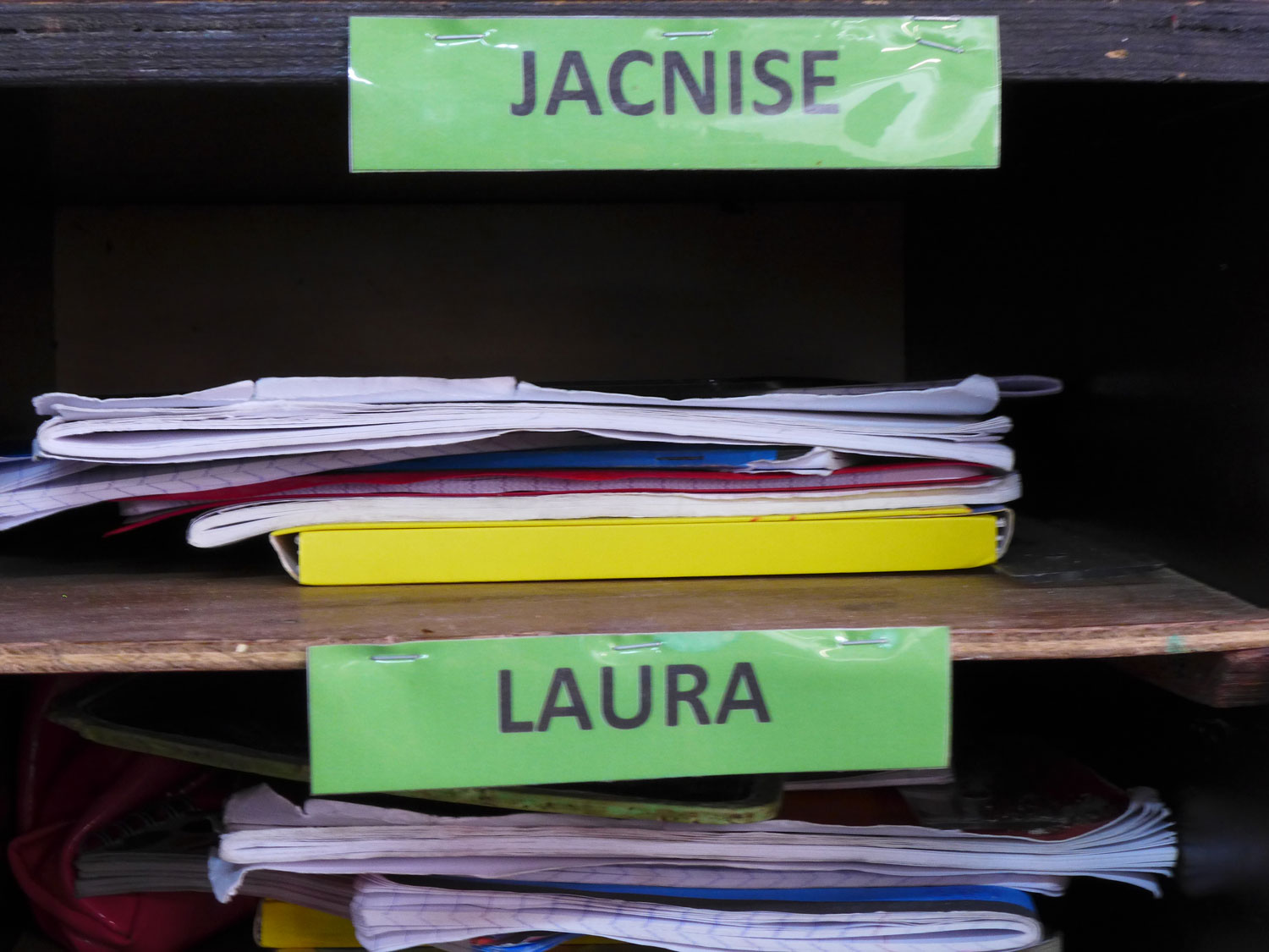 Les casiers de Jacnise et Laura.