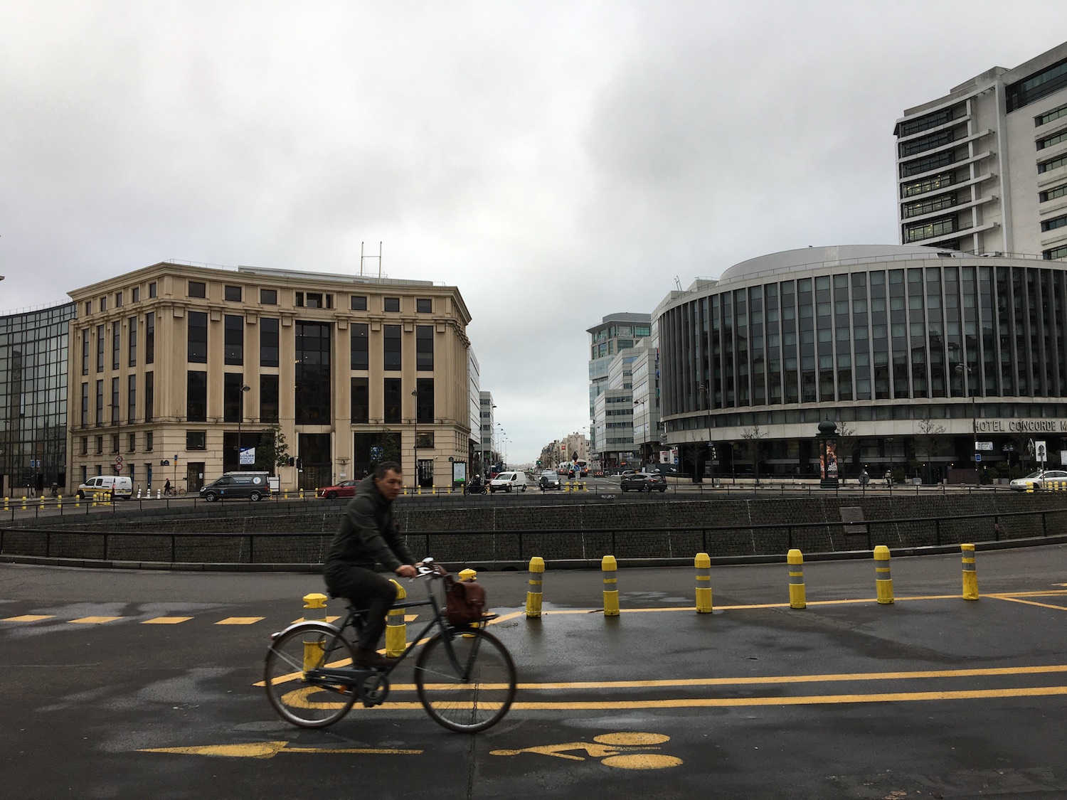 Le rond-point qui va devenir une forêt urbaine © Globe Reporters