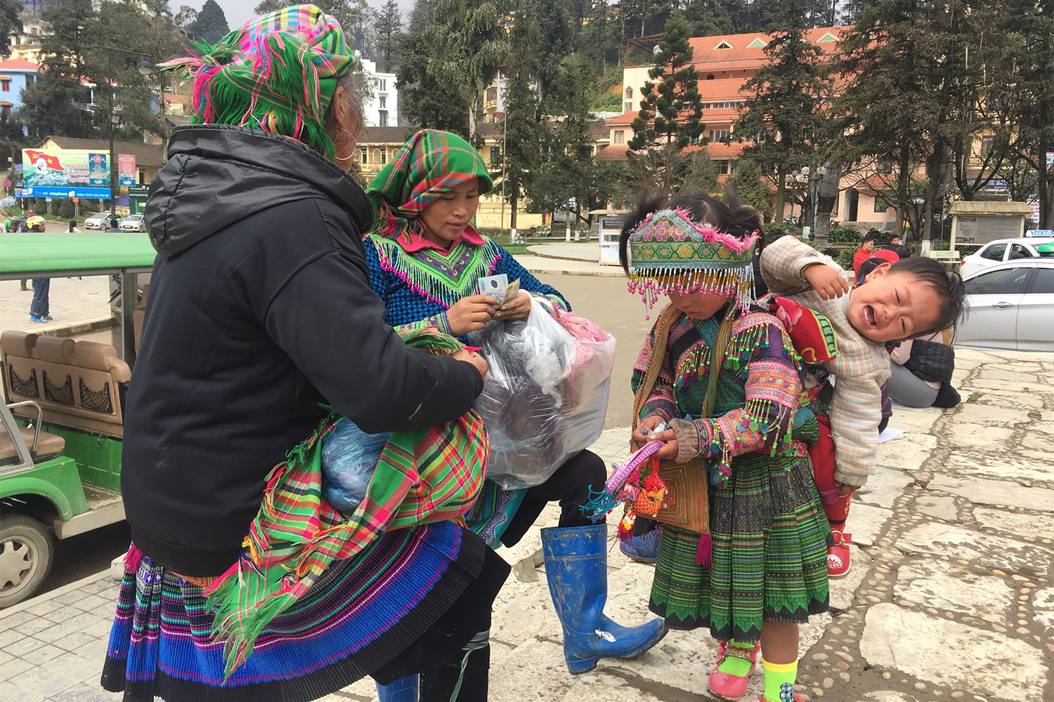 A Sapa, dans le Nord du Vietnam, non loin de la frontière avec la Chine. Il faut près de 10h pour relier Dien Bien à Sapa… un peu moins en roulant vite !