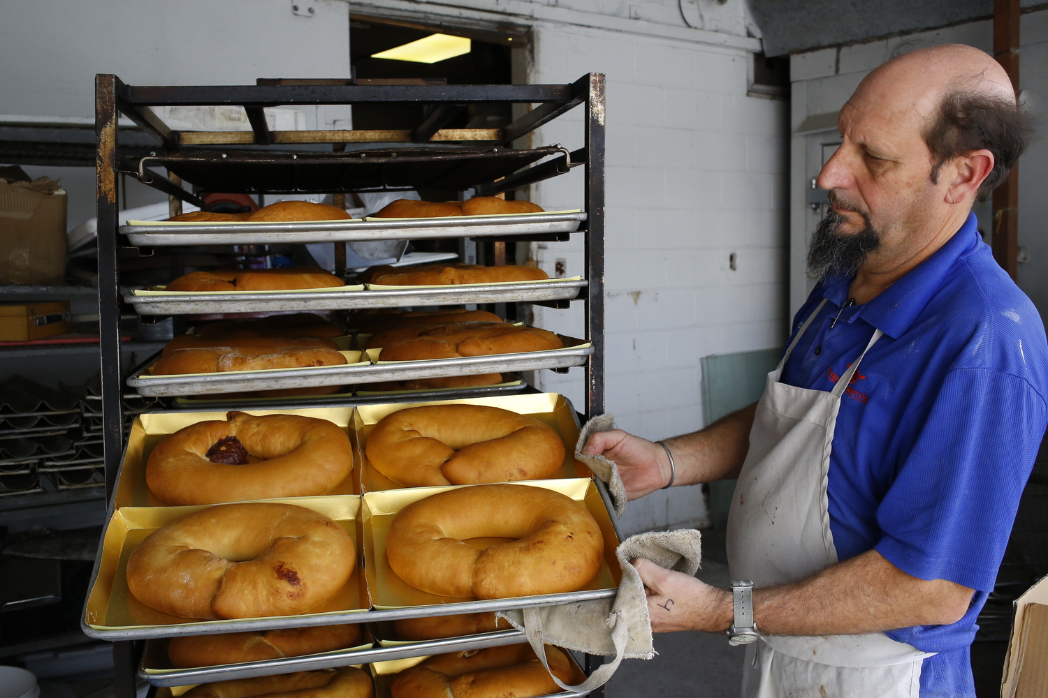 Les King cakes à la sortie du four © Globe Reporters