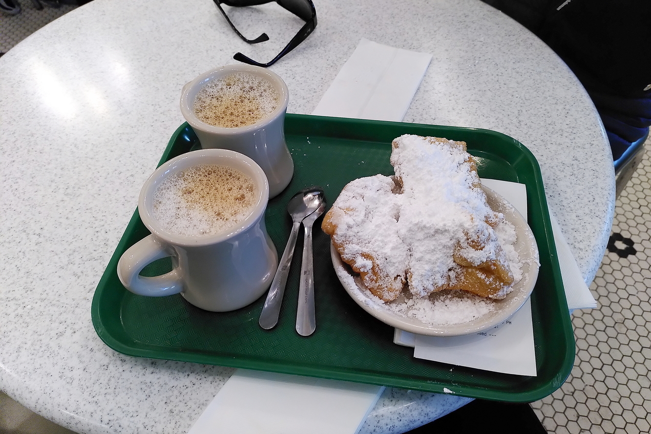 Beignets au Café du Monde à La Nouvelle-Orléans © Globe Reporters