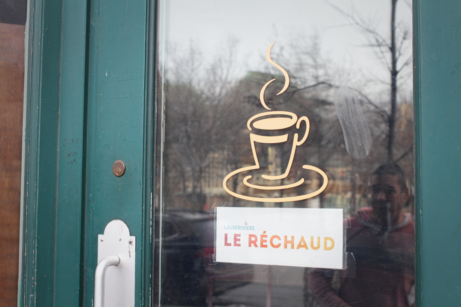 Le Réchaud, café de nuit.