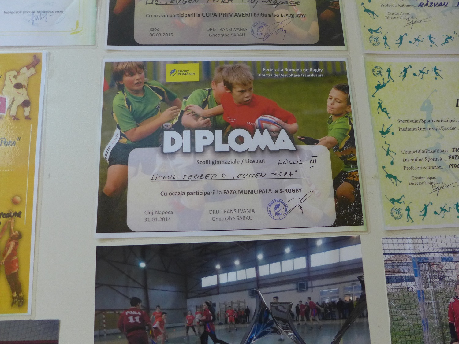 Un diplôme distribué à l’école, pour sa participation à un tournoi.