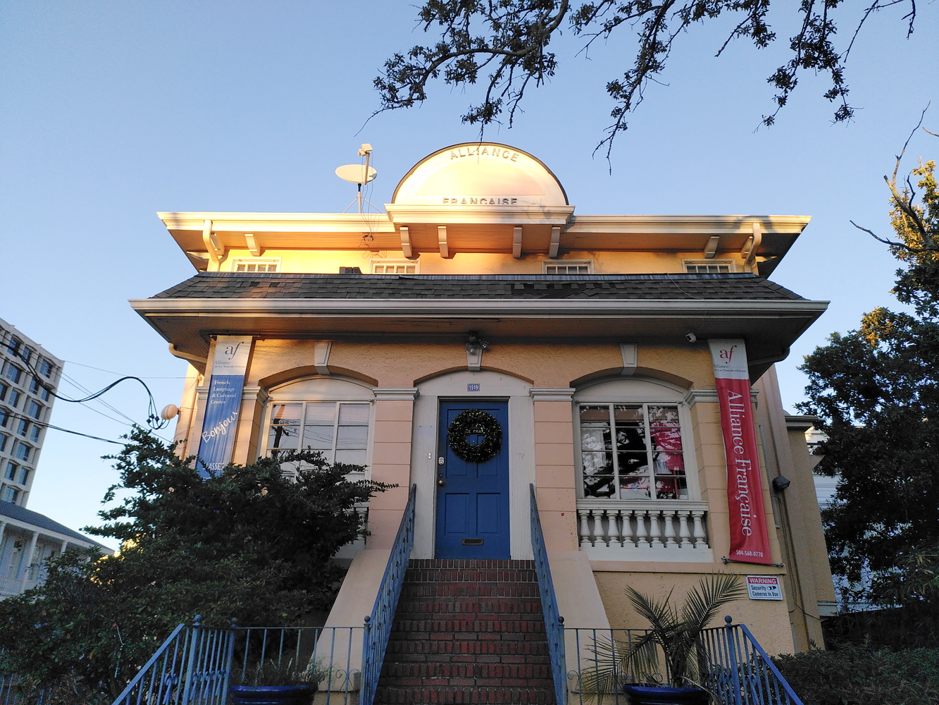 Le bâtiment historique de l’Alliance française, situé rue Jackson © Globe Reporters