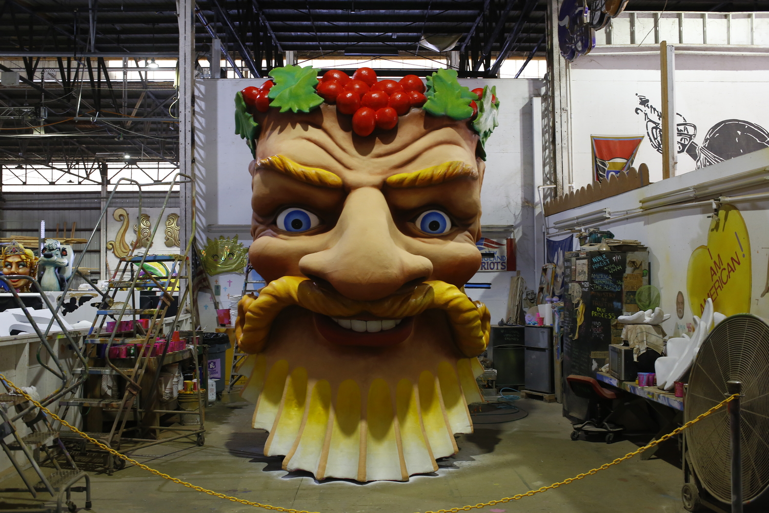 Un personnage de la grande parade de Bacchus © Globe Reporters