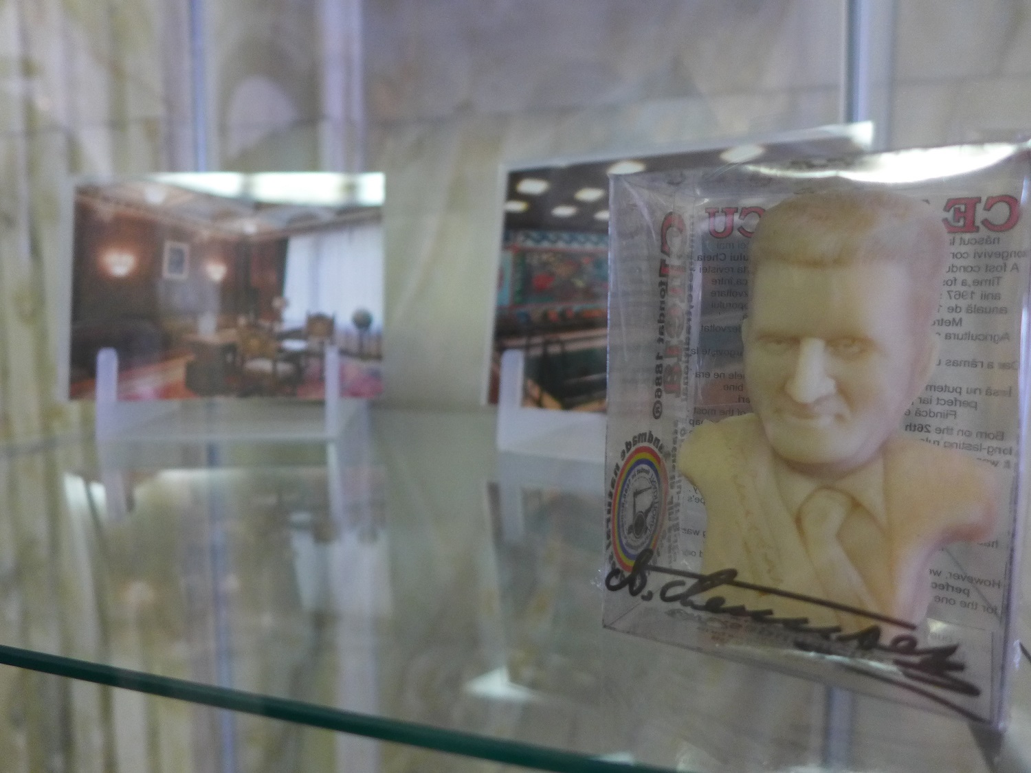 A la fin de la visite, on peut acheter un souvenir : par exemple un savon Nicolae Ceausescu !