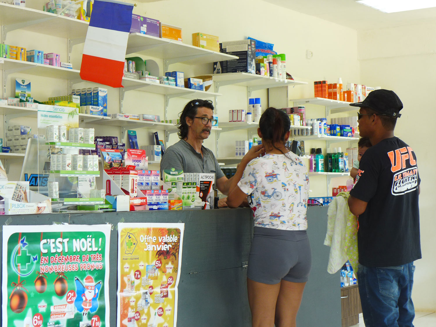 Le pharmacien de Maripasoula est originaire du sud-ouest de la France.