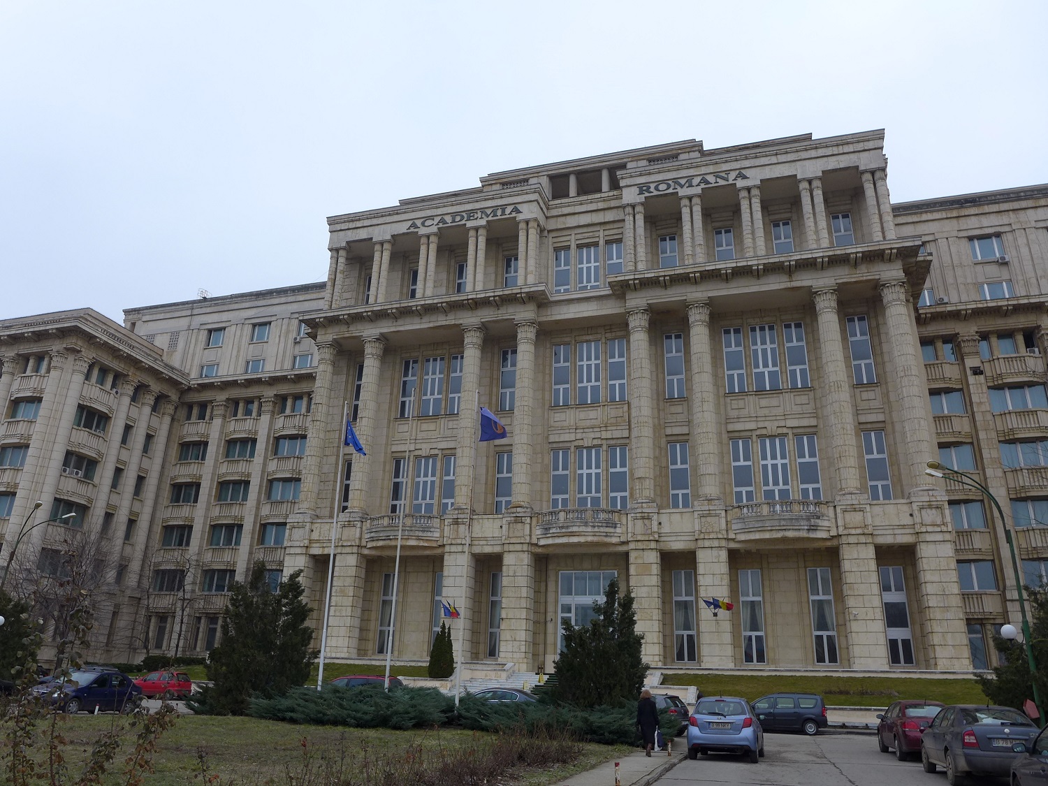 Quand il est en Roumanie, Laurent CAROZZA a son bureau à l’Académie roumaine.