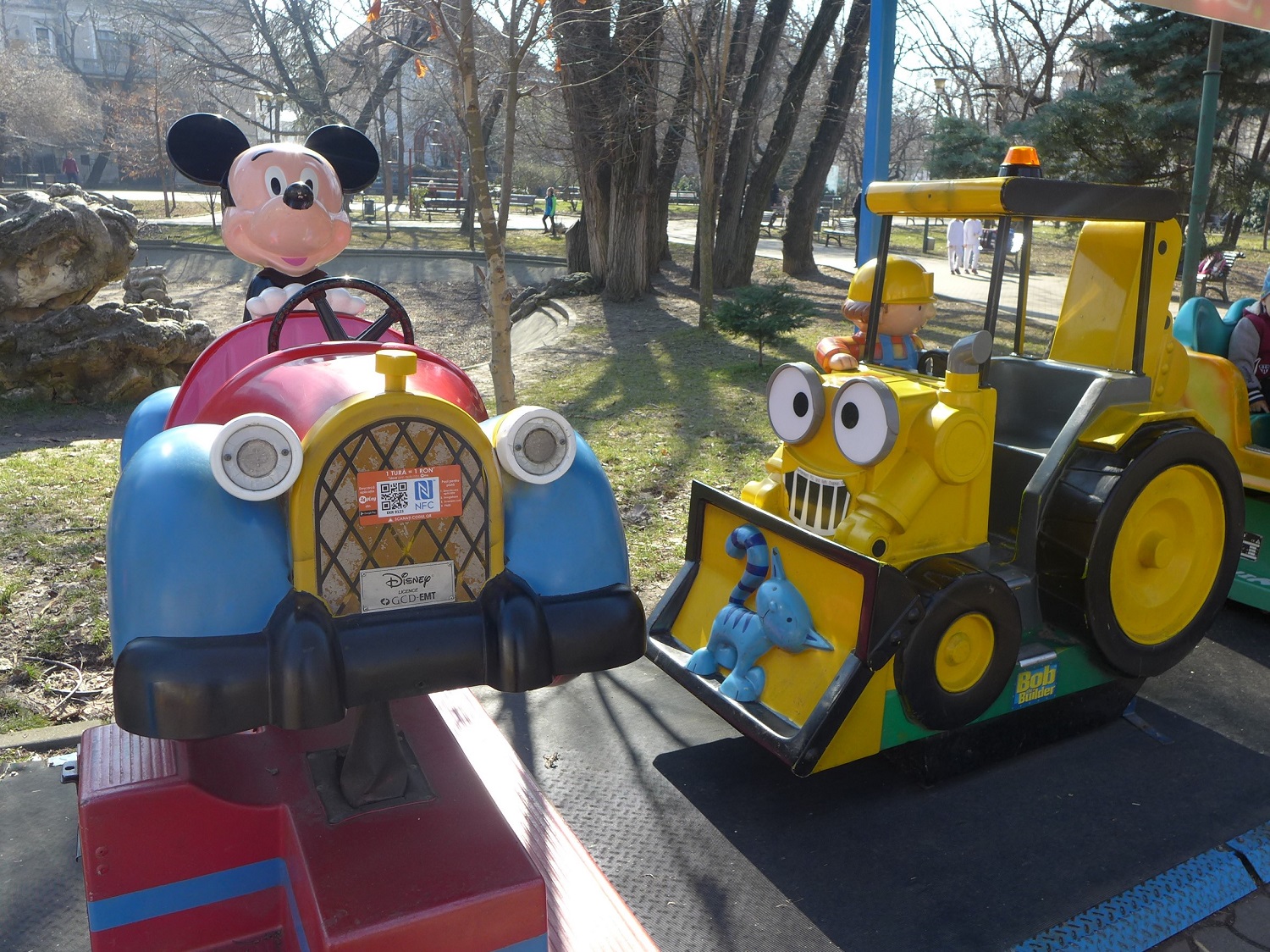 Jeux dans le parc Ioanid, à Bucarest.