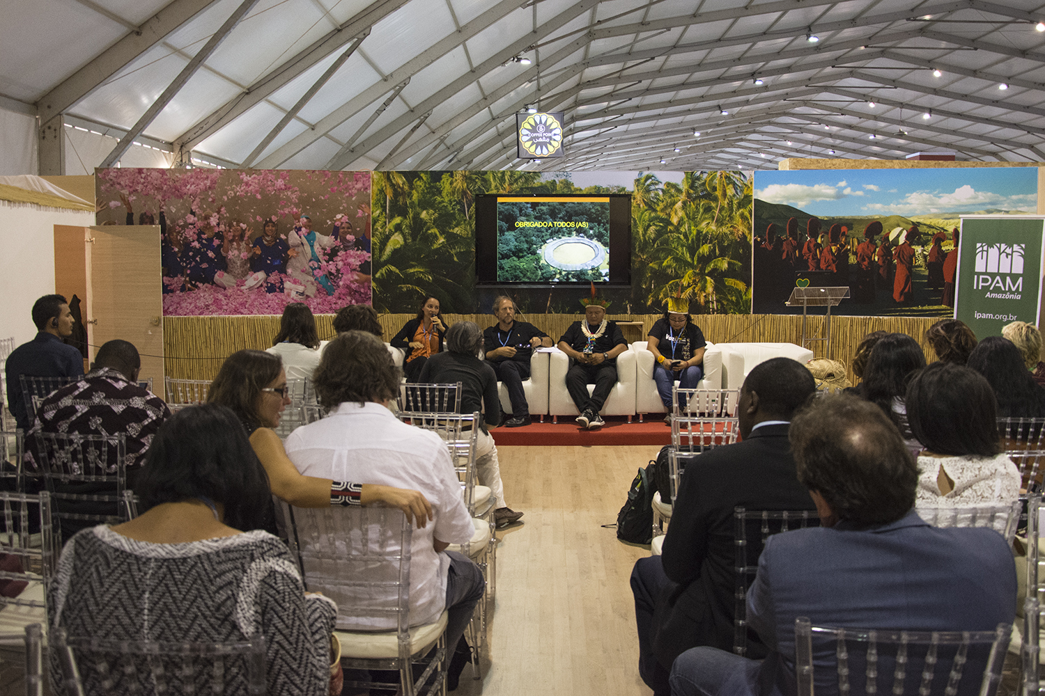 Une conférence sur le stand des populations autochtones