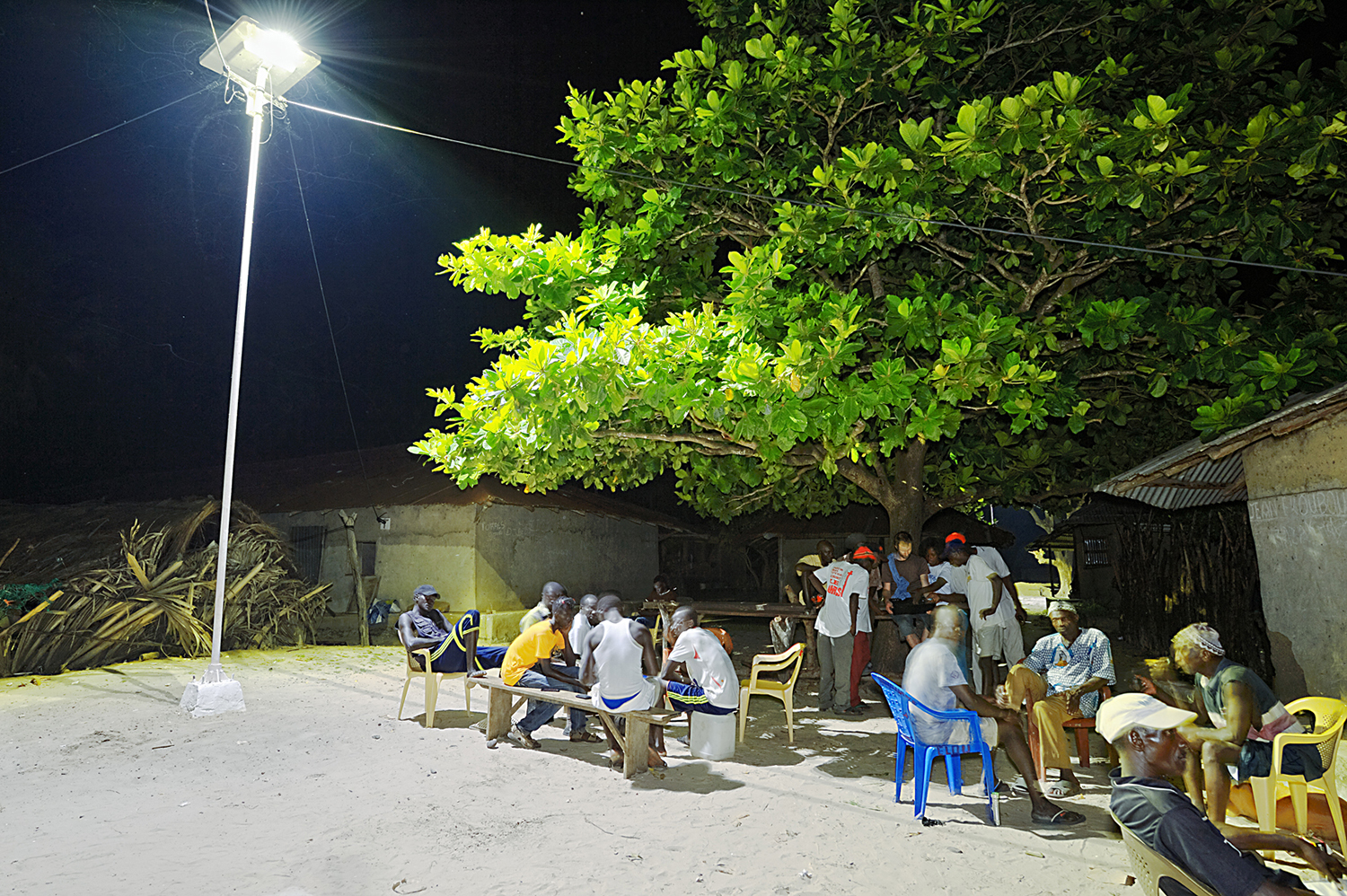 Le village de Nioumoun en Casamance au Sénégal où le premier lampadaire solaire a été installé. ©Sunna Design 