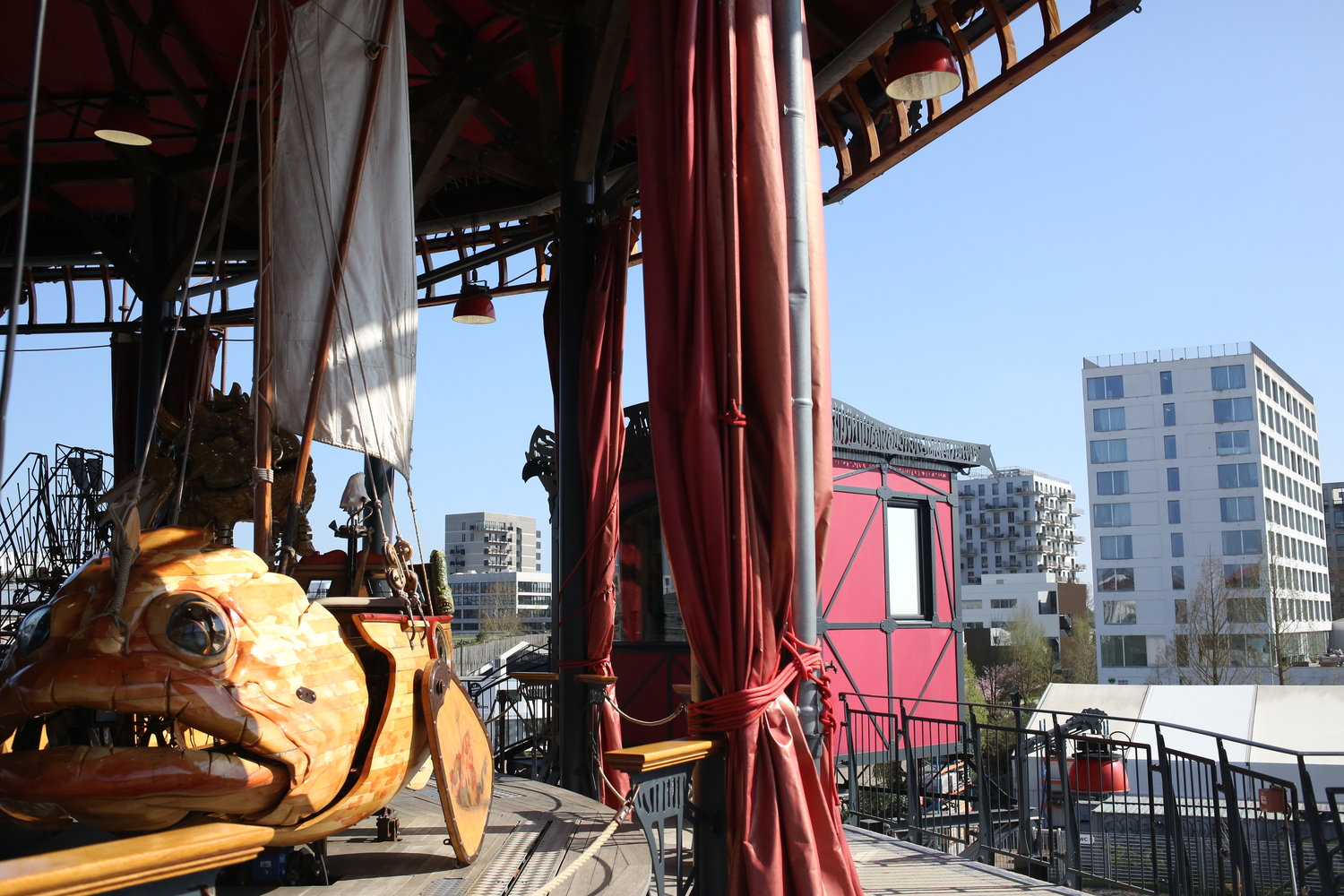 À l’intérieur du Carrousel des mondes marins © Globe Reporters