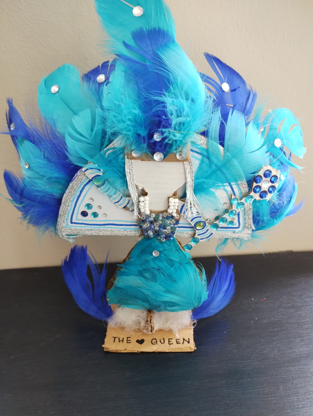 Queen de la Blue tribe, devant.