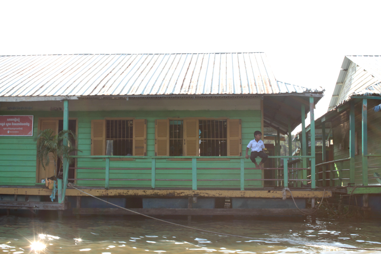 La bibliothèque flottante sur le lac de Tonlé Sap © Globe Reporters