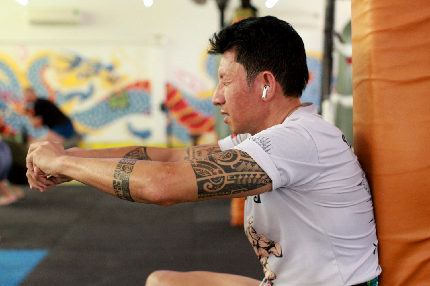 L’exercice de la «&nbsp;chaise murale&nbsp;» © Globe Reporters