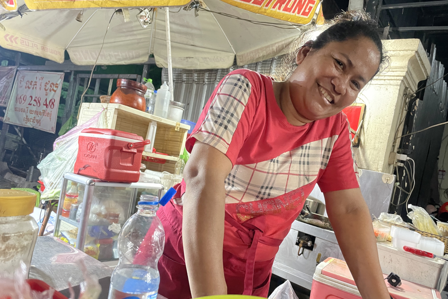 Synoun, ma cuisinière préférée à Phnom Penh © Globe Reporters