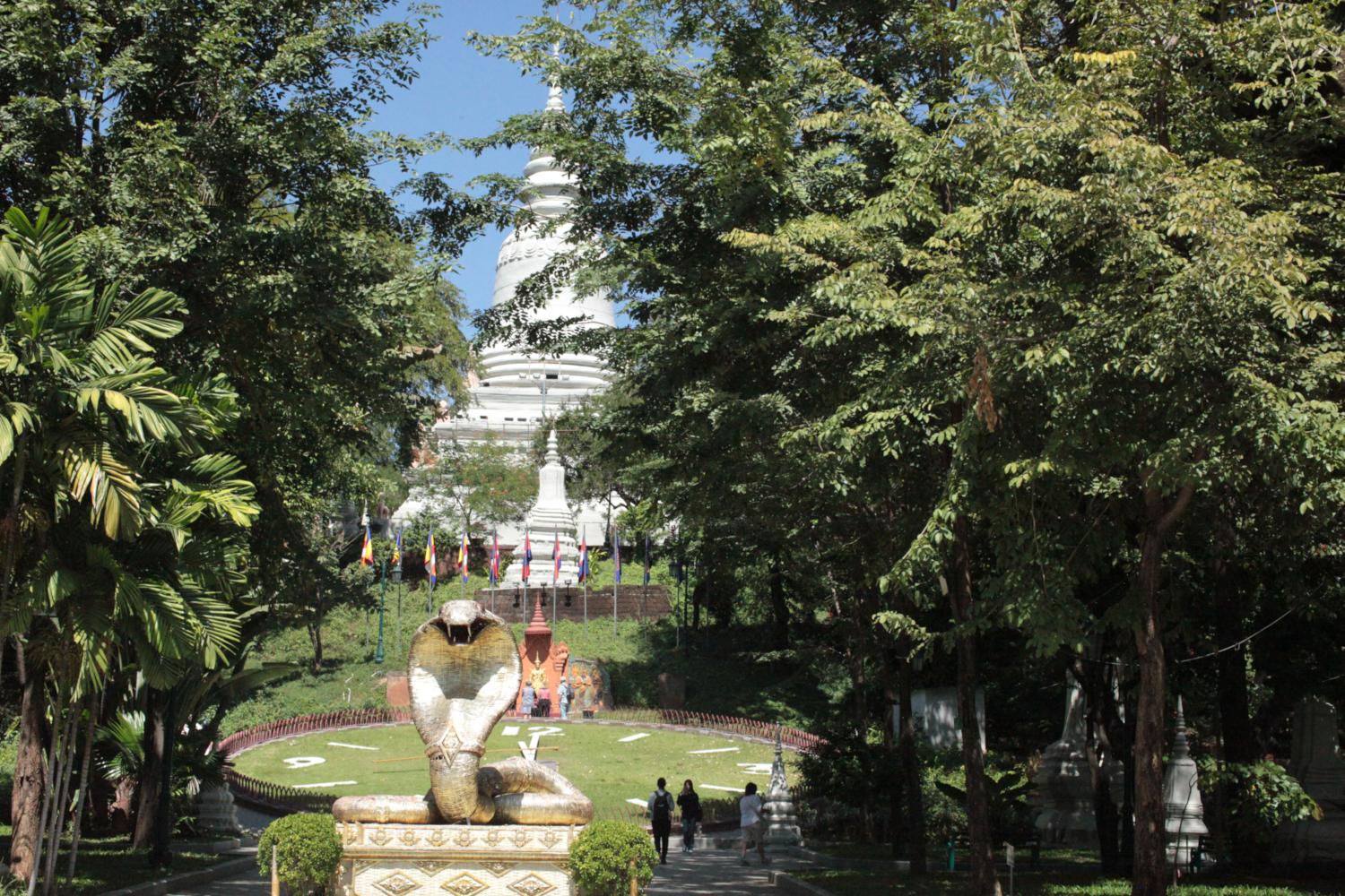 Le Wat Phnom est une des plus anciennes pagodes bouddhistes de Phnom Penh © Globe Reporters