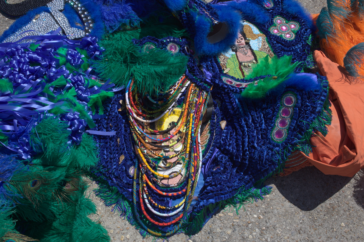 Le devant du costume de Rita en 2025 © Globe Reporters
