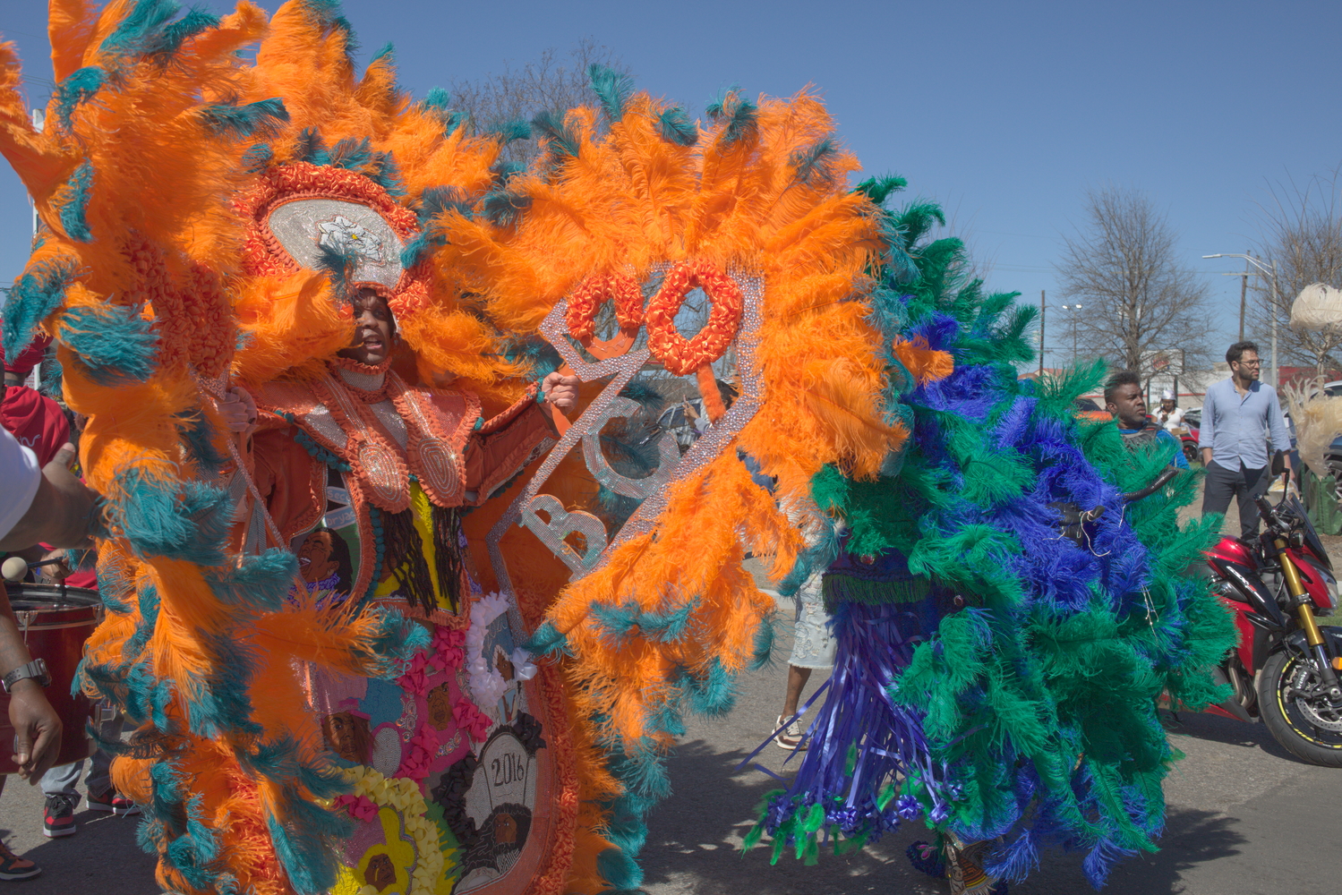 Le Big Chief Bo Dollis Jr au Super Sunday 2025 © Globe Reporters