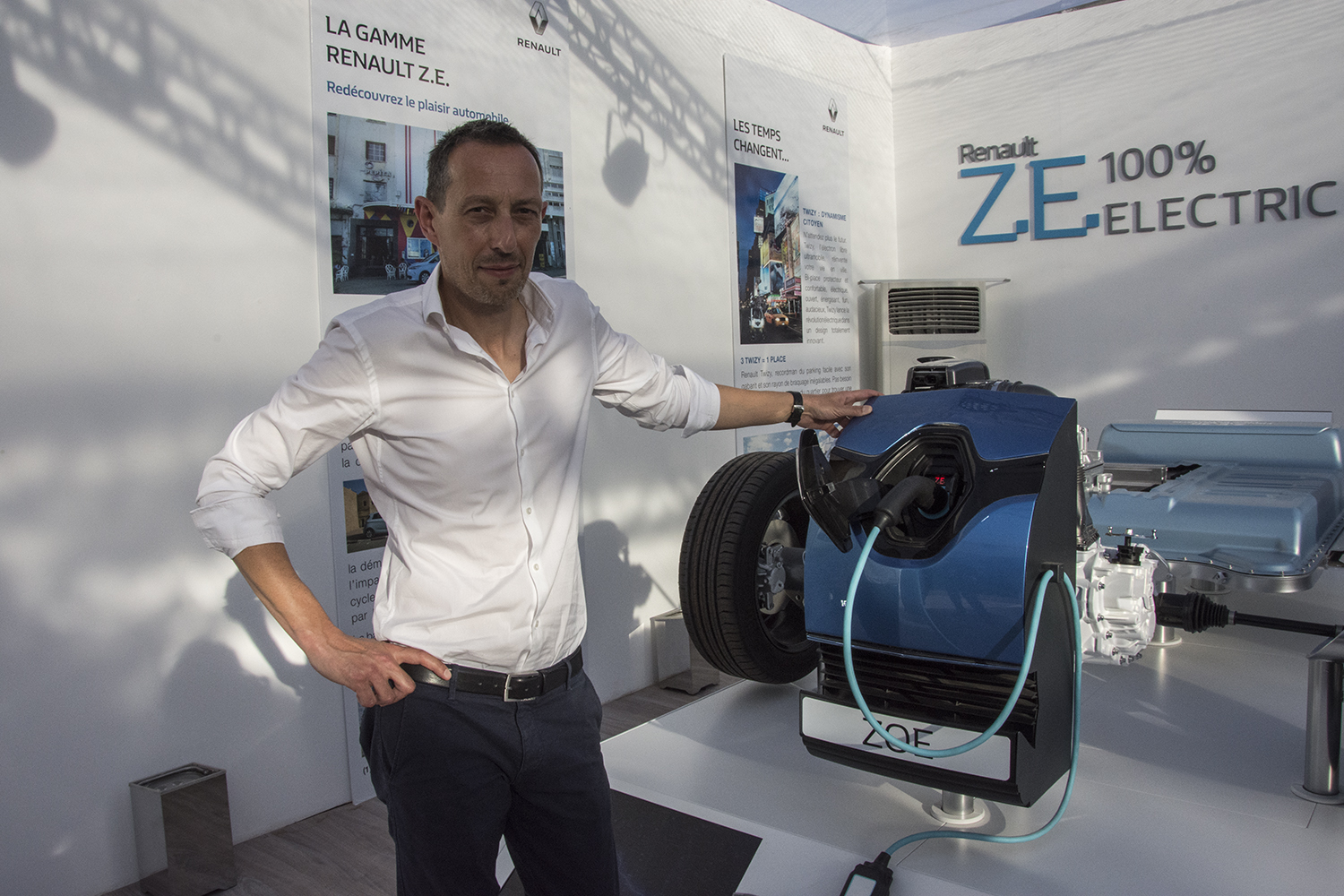 Vincenzo sur le stand de Renault en Zone Verte de la Cop22