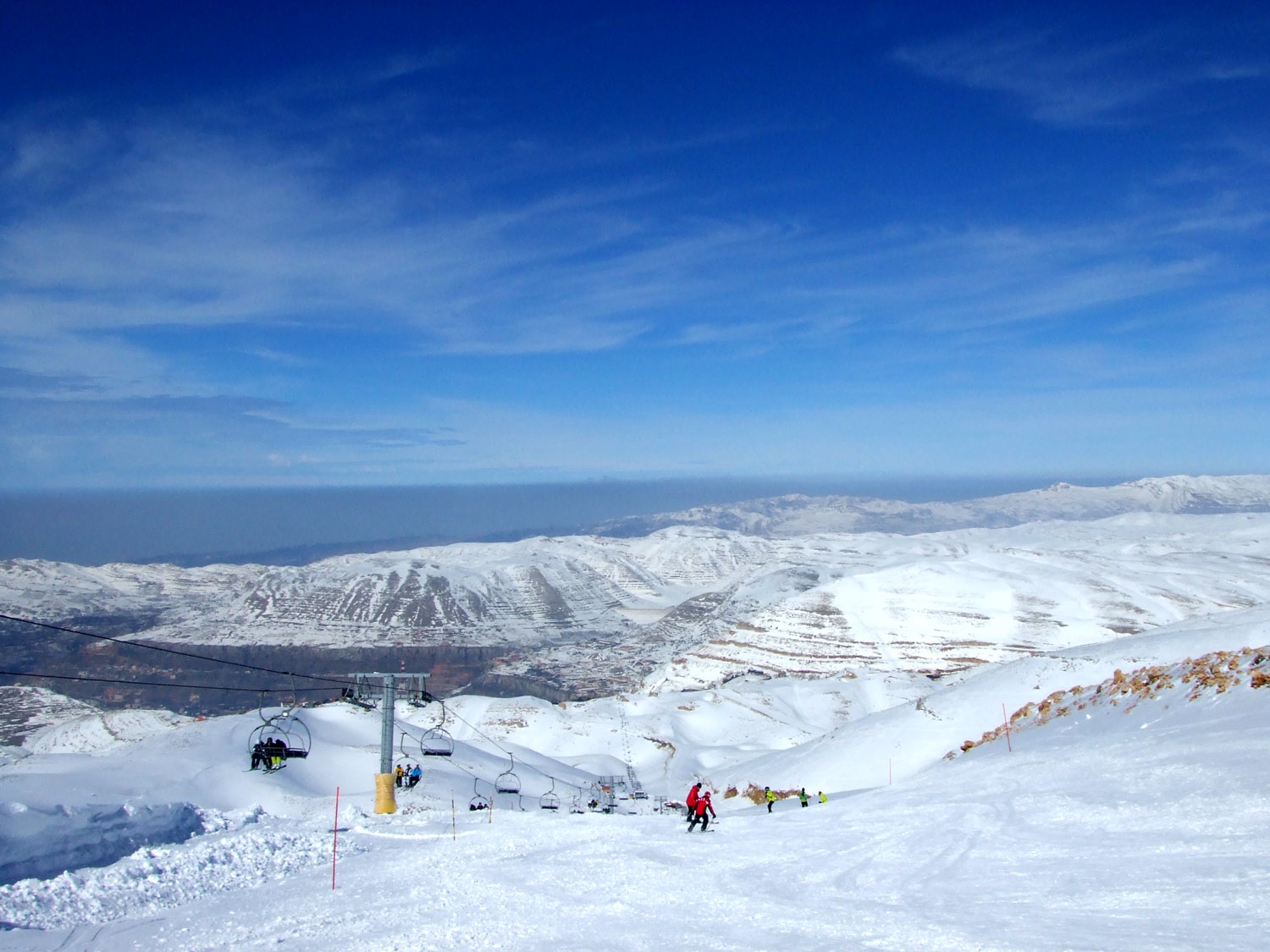 Station de Faraya. Depuis les cimes, on voit la mer. Crédit photo : Pascal A