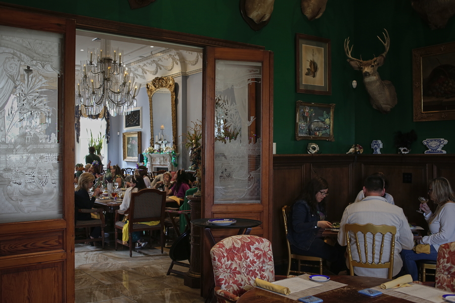 Le restaurant Carriage House est situé dans une ancienne bâtisse de la plantation © Globe Reporters