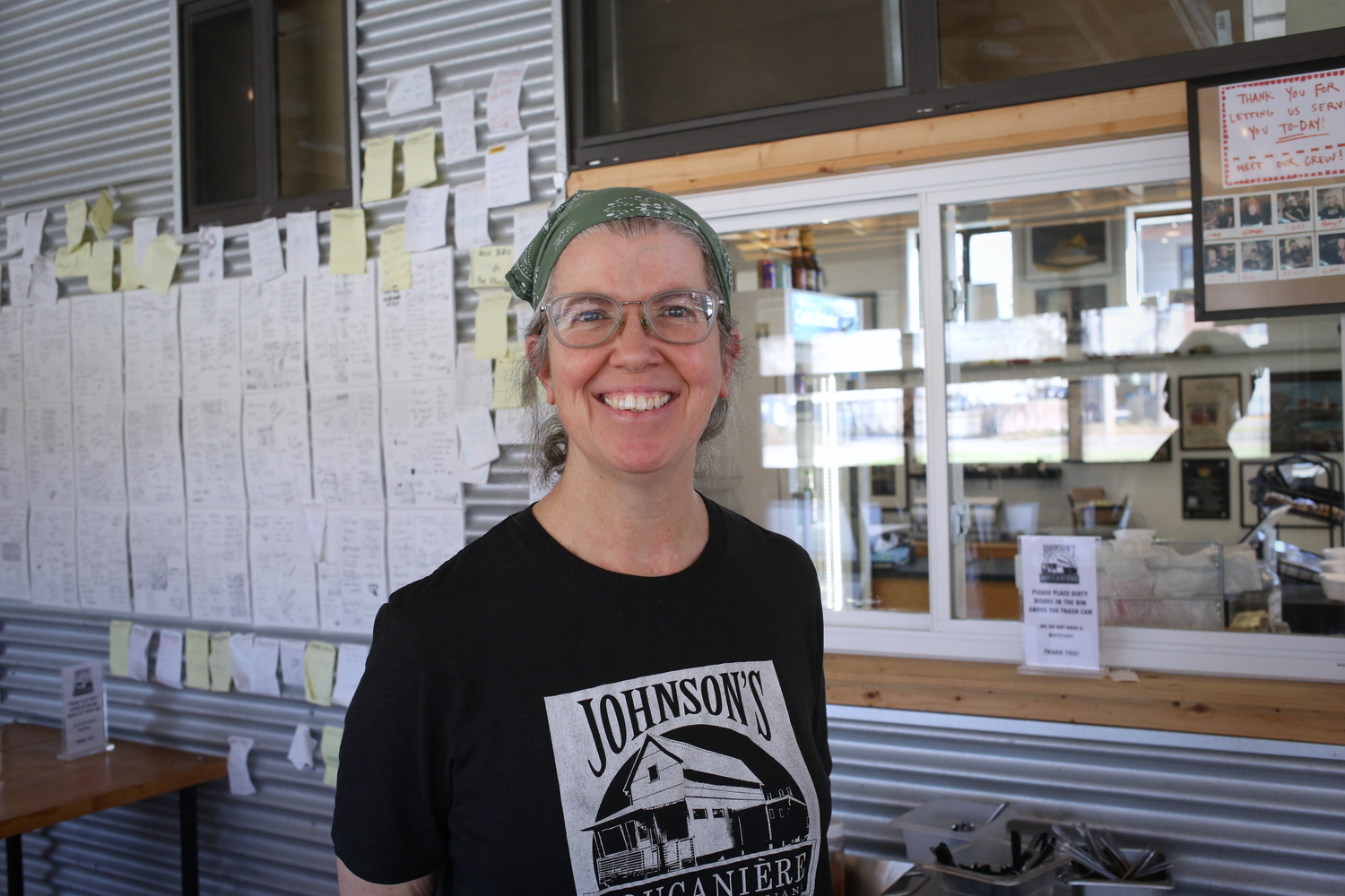 Lori, la propriétaire et cuisinière du restaurant © Globe Reporters