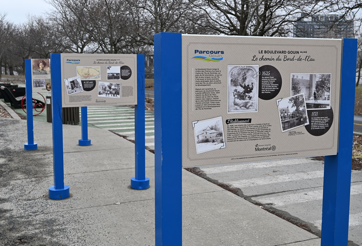 Dans l’arrondissement, de nombreux panneaux retracent l’histoire de cette partie de Montréal qui a longtemps été considéré comme étant «&nbsp;la campagne&nbsp;», par les habitants du centre-ville © Globe Reporters