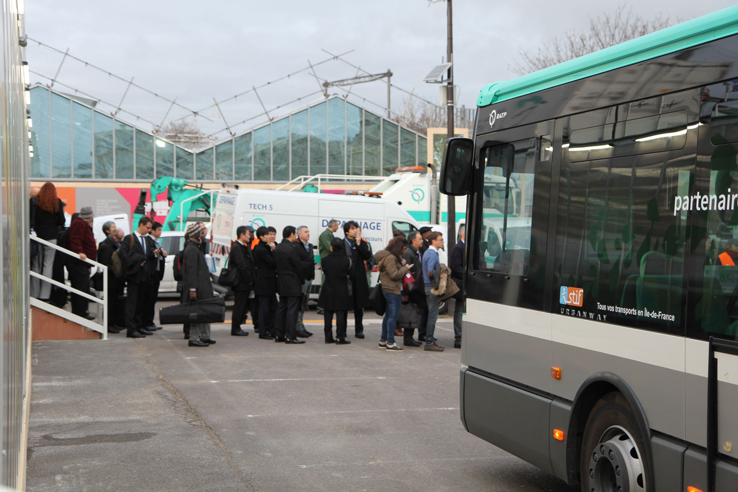 A certaines heures, il y a foule pour prendre la navette